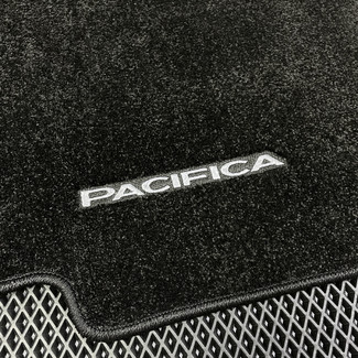 Ворсовые коврики на Chrysler Pacifica II 2016 - 2025 в Новокузнецке