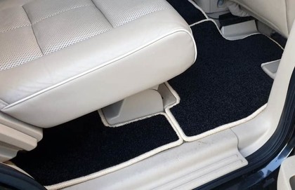 Коврики на Lincoln Navigator III 2006 - 2017 в Новокузнецке
