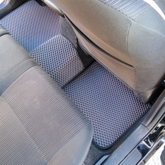 Коврики на Toyota Allion II 2007 - 2021 в Новокузнецке
