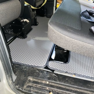 Коврики на Nissan NV200 2009 - 2025 в Новокузнецке