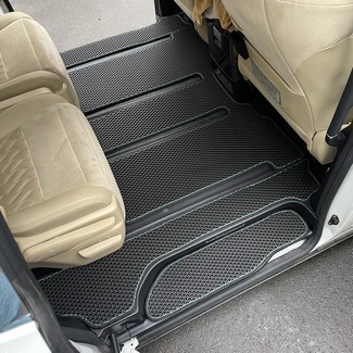 Ворсовые коврики на Toyota Vellfire (H30) 2015 - 2023 в Новокузнецке