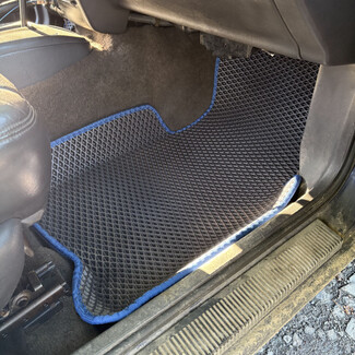 Коврики на Jeep Grand Cherokee (ZJ) 1992&nbsp;-&nbsp;1999 в Новокузнецке