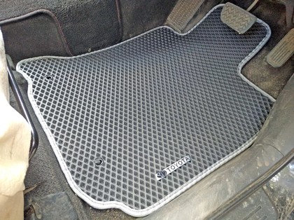 Ворсовые коврики на Toyota Wish I 2003 - 2009 в Новокузнецке