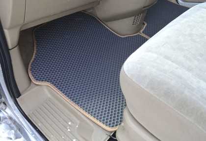 Коврики на Nissan Serena (C24) 1999 - 2005 в Новокузнецке