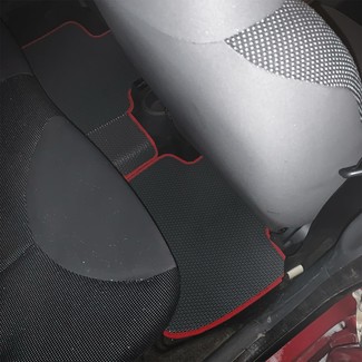 Коврики на Toyota Aygo 2005 - 2014 в Новокузнецке
