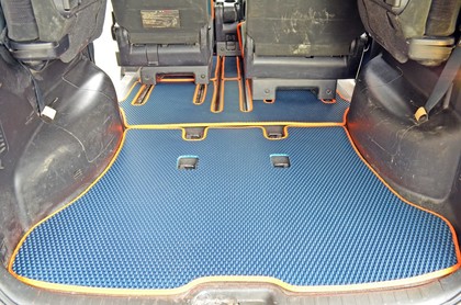 Коврики на Nissan Serena (C25) 2005 - 2010 в Новокузнецке