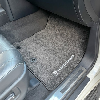 Ворсовые коврики на Toyota Land Cruiser 200 2007 - 2021 в Новокузнецке