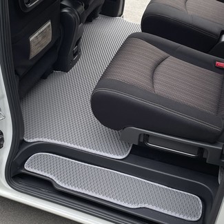 Ворсовые коврики на Nissan Serena (C26) 2010 - 2016 в Новокузнецке