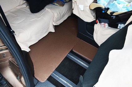 Ворсовые коврики на Nissan Serena (C26) 2010 - 2016 в Новокузнецке