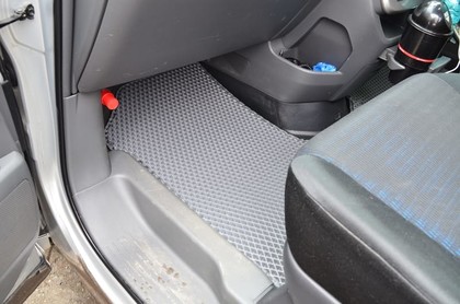 Ворсовые коврики на Toyota Voxy (R70) 2007 - 2013 в Новокузнецке