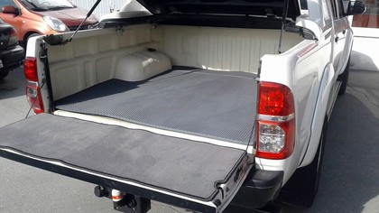 Коврики на Toyota Hilux VII 2008 - 2015 в Новокузнецке