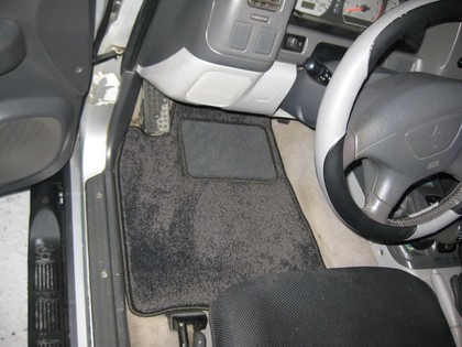 Коврики на Mitsubishi Montero Sport I 1996 - 2008 в Новокузнецке