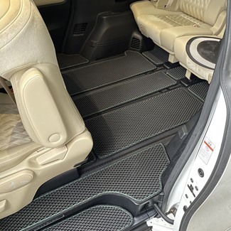 Ворсовые коврики на Toyota Vellfire (H30) 2015 - 2023 в Новокузнецке