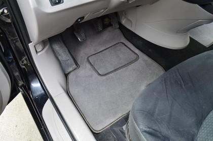 Коврики на Mitsubishi Grandis 2003 - 2009 в Новокузнецке