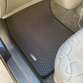 Коврики на Toyota Vitz I 1998&nbsp;-&nbsp;2005 в Новокузнецке